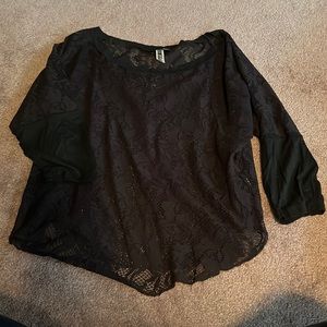 Buckle all black mesh shirt with lace detail 3/4 sleeve size medium